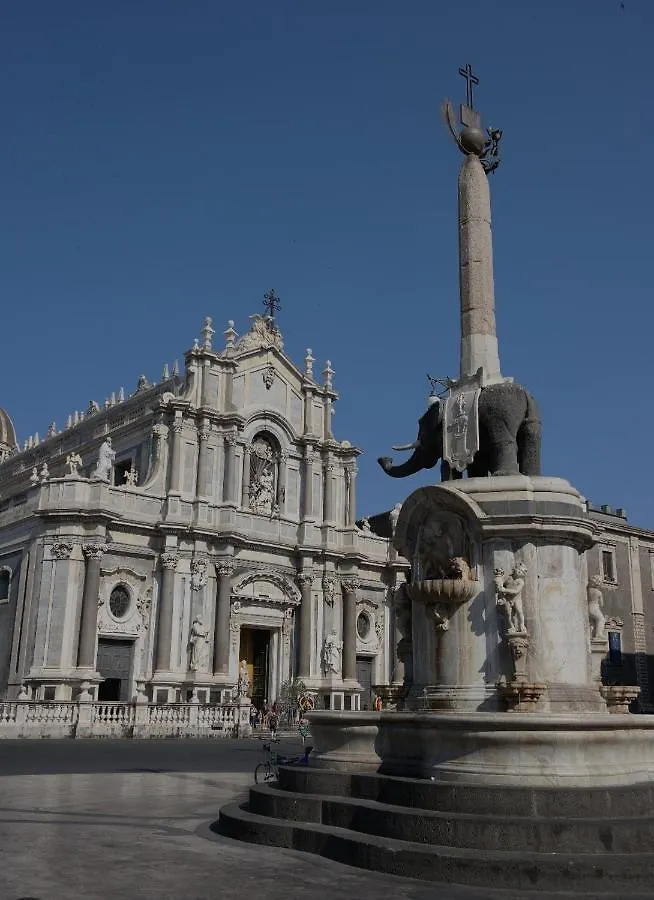 Appartamento Sicilia Home Aeroporto di Catania Fontana Rossa